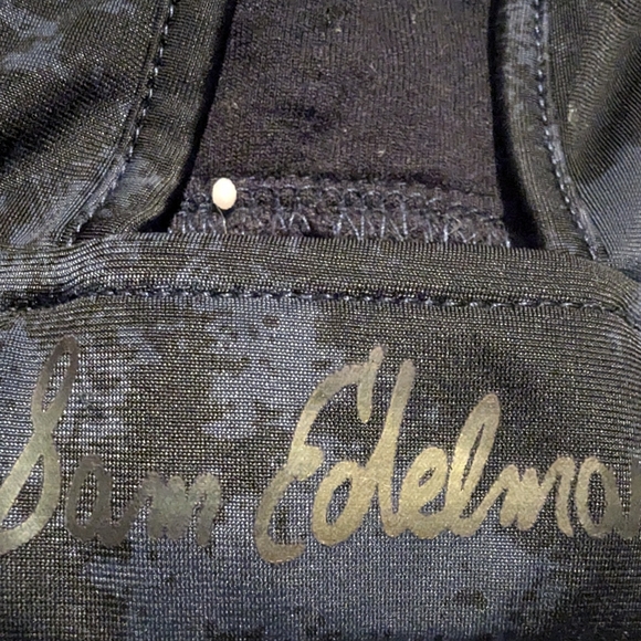 Sports Bra - Picture 3 of 4